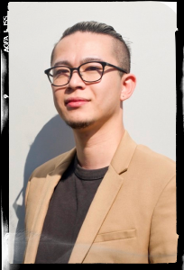 團野凌